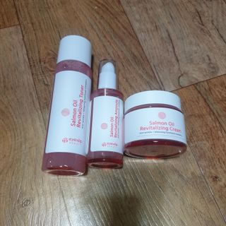 아이앤립 / EYENLIP 아이앤립 연어오일 리바이탈라이징 토너+앰플+크림 3종 세트 — 4.5점을 준 리뷰어가 2021년 6월 올린 사용 사진