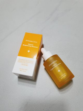 체르엠 스템앤셀 비타민 브라이트닝 에센스 30ml 1개 — 5점을 준 리뷰어가 2021년 8월 올린 사용 사진