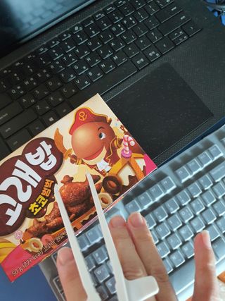 칩스틱 과자젓가락 게이밍젓가락 2ea / KC인증 식품용 — 5점을 준 리뷰어가 2021년 11월 올린 사용 사진