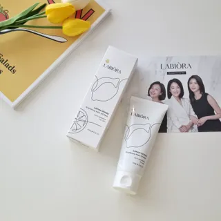 라비오라 레몬 허니 브라이트닝 워시오프 팩 100g — 5점을 준 리뷰어가 2022년 7월 올린 사용 사진