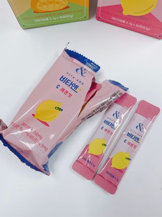 비타앤C 레몬맛, 망고맛 — 5점을 준 리뷰어가 2021년 4월 올린 사용 사진