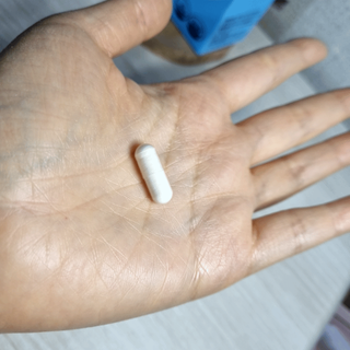 [지셀라] 프로바이오틱스 100억 유산균 보장 (1개월분 / 350mg X 30캡슐) — 5점을 준 리뷰어가 2023년 4월 올린 사용 사진
