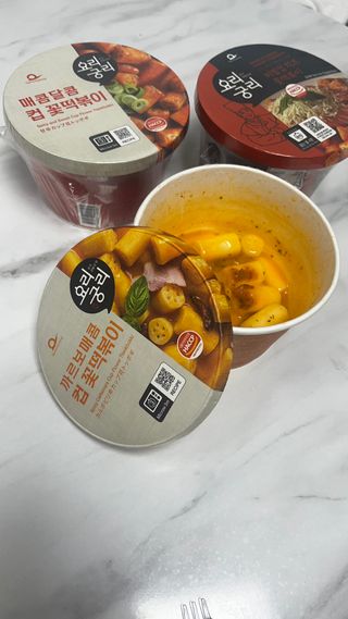 나우  [요리궁리] B타입 ( 매콤, 치즈, 매콤까르보 ) 꽃떡볶이 6개입 세트 — 5점을 준 리뷰어가 2025년 3월 올린 사용 사진