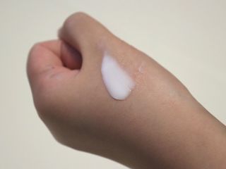 러브모아 향수 고체향수 승무원 고체향수 바르는 향수 니치향수 도손 우드세이지 앤 씨솔트 — 5점을 준 리뷰어가 2022년 12월 올린 사용 사진