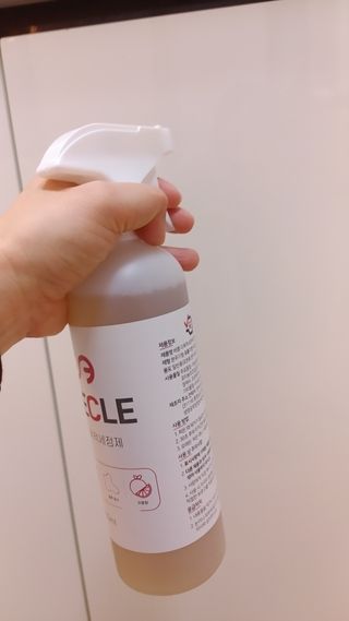 소담스퀘어 상암 장바이오텍(주)  배클 다목적 세정제 — 5점을 준 리뷰어가 2022년 12월 올린 사용 사진