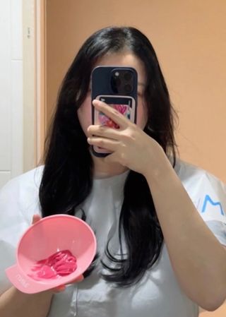[유니프] 헤어 샤이니 핑크 컬러 트리트먼트 500g — 5점을 준 리뷰어가 2023년 12월 올린 사용 사진