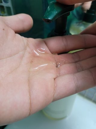 라로지크 X4 스케일링 퍼퓸 샴푸 1,000mℓ — 5점을 준 리뷰어가 2021년 11월 올린 사용 사진