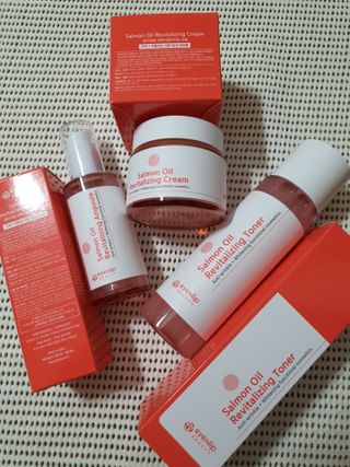 아이앤립 / EYENLIP 아이앤립 연어오일 리바이탈라이징 토너+앰플+크림 3종 세트 — 5점을 준 리뷰어가 2021년 5월 올린 사용 사진