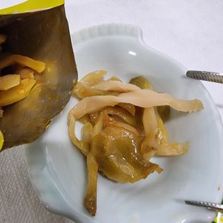 루시델리 야미하우스 홍콩 스파이시 프리미엄 짜사이 무침 500g — 5점을 준 리뷰어가 2024년 6월 올린 사용 사진