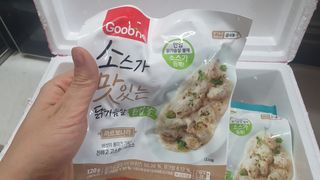 굽네몰 [굽네] 소스가 맛있는 닭가슴살 한입 볼 2종 8팩 — 5점을 준 리뷰어가 2021년 3월 올린 사용 사진