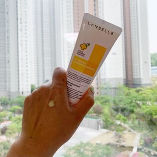 랑벨 비타 에너지 잡티 크림 75ml (피부 속 기미완화크림) — 3점을 준 리뷰어가 2022년 5월 올린 사용 사진