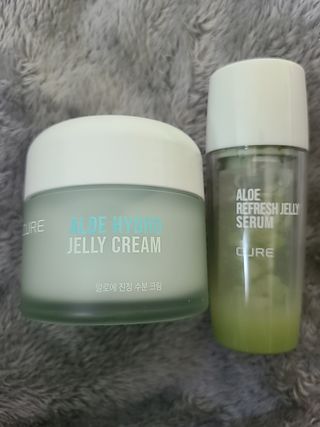 김정문알로에 큐어 큐어 알로에 리프레쉬 젤리 세럼, 큐어 알로에 하이드로 젤리 크림 — 5점을 준 리뷰어가 2021년 4월 올린 사용 사진