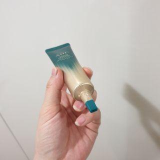 [NEW 탄력유턴 아이크림] AHC 유스 래스팅 리얼 아이크림 포 페이스 — 5점을 준 리뷰어가 2021년 2월 올린 사용 사진