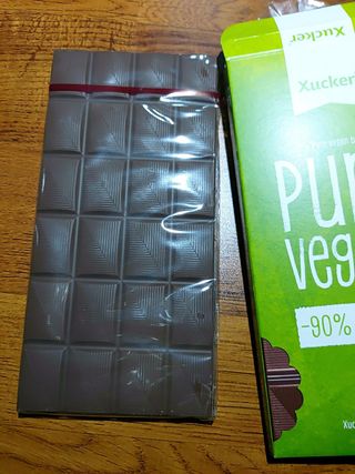 당류2g 자일리톨로 단맛을낸 슈카 퓨어비건 무설탕초콜릿 Xucker vegan 2개입 — 5점을 준 리뷰어가 2021년 4월 올린 사용 사진