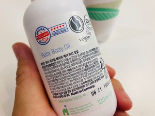 mom e 맘이 내추럴 베이비 케어 크림+바디오일 — 5점을 준 리뷰어가 2021년 1월 올린 사용 사진