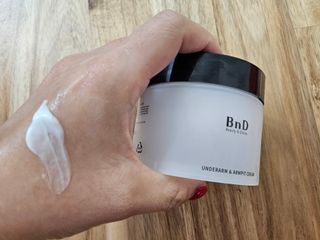 비엔디 2NOW[한글]]BnD 바디 미백 겨드랑이 크림 — 5점을 준 리뷰어가 2025년 1월 올린 사용 사진