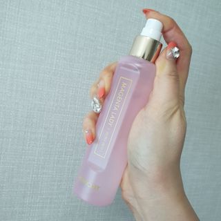 멈칫 X 최준 헤어 앤 바디미스트 소프트블루솝, 마젠타레이디 2종 — 4점을 준 리뷰어가 2021년 8월 올린 사용 사진