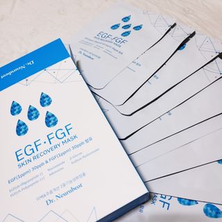 Dr.느루벗 느루벗 EGF FGF 스킨 리커버리 마스크 10장 — 5점을 준 리뷰어가 2021년 4월 올린 사용 사진