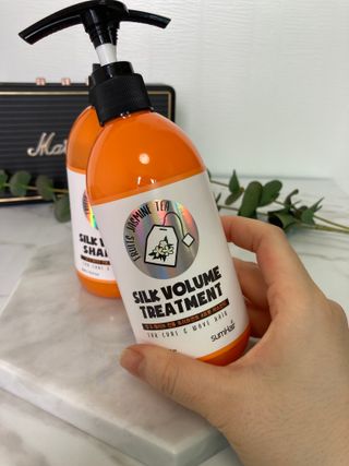 썸헤어 / SUMHAIR 썸헤어 실크 볼륨 샴푸+트리트먼트 프룻자스민티 — 5점을 준 리뷰어가 2021년 7월 올린 사용 사진