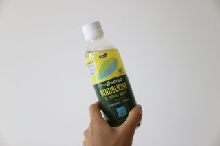 더그레잇티 콤부차 [매일유업] 더그레잇티 44kcal 콤부차 300ml *12개입 (오리지널 6개+베리리치 6개) — 3점을 준 리뷰어가 2023년 8월 올린 사용 사진