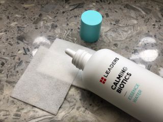 리더스코스메틱 리더스 카밍 바이오틱스 에센스 워터 — 5점을 준 리뷰어가 2021년 2월 올린 사용 사진
