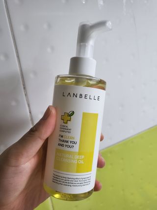 랑벨 내츄럴 딥 클렌징 오일 200ml (저자극 약산성 천연 클렌징) — 4.5점을 준 리뷰어가 2022년 10월 올린 사용 사진