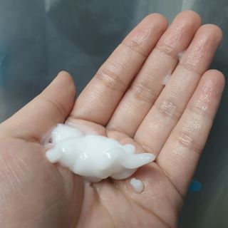 헤어플러스 단백질탈모샴푸 500ml+단백질본드앰플 145ml — 5점을 준 리뷰어가 2021년 3월 올린 사용 사진