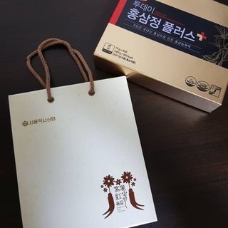 서울약사신협_투데이홍삼정플러스스틱_10g x 30포 — 5점을 준 리뷰어가 2021년 6월 올린 사용 사진