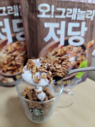 맛있게 먹어도 당 1g 대, 오!그래놀라 저당 통보리 — 5점을 준 리뷰어가 2025년 1월 올린 사용 사진