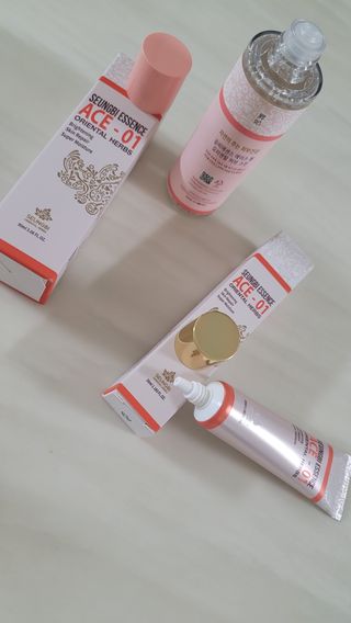 조아산코스메틱 에이스원 크림 + 에이스원 스킨 — 4.5점을 준 리뷰어가 2021년 11월 올린 사용 사진