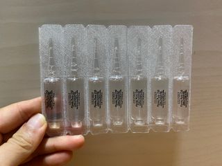 유니베르소 산소앰플 7일 집중케어 앰플 — 리뷰어가 2021년 6월 올린 사용 사진