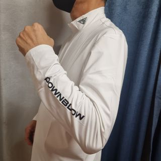 다운블로우_DBFWLB-6000M_FW 남자 스포츠 기능성 골프웨어 기모 이너 티셔츠(화이트) — 5점을 준 리뷰어가 2024년 12월 올린 사용 사진