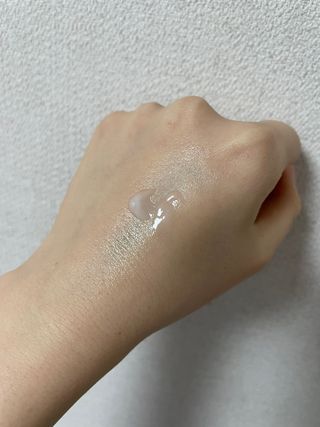 멈칫(MUMCHIT) 넥퍼퓸 NECKPERFUME 2가지 향 — 5점을 준 리뷰어가 2021년 12월 올린 사용 사진