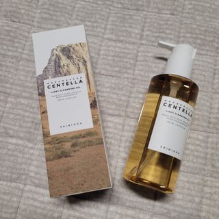 스킨1004 [SKIN1004] 마다가스카르 센텔라 라이트 클렌징 오일 200ml — 5점을 준 리뷰어가 2024년 7월 올린 사용 사진