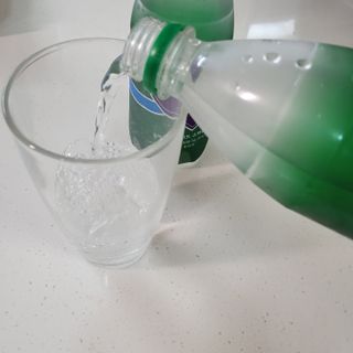 몽베스트 Montbest with Sparkling water Plain 20병 — 4점을 준 리뷰어가 2022년 11월 올린 사용 사진