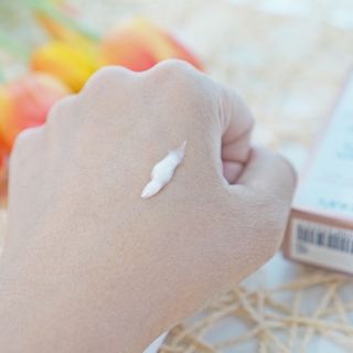산수시 일루미네이팅 펄 영양 다크서클 스틱 아이 크림 케어 15ml — 5점을 준 리뷰어가 2021년 6월 올린 사용 사진