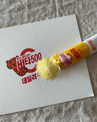 광동제약 [광동] 비타500데일리스틱 70포X2개 + 뚱랑이엽서 + 쇼핑백 증정 — 5점을 준 리뷰어가 2022년 10월 올린 사용 사진