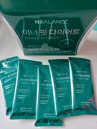 하나마이 이너핏 다이어트 30g x 14포 올인원 체중조절용 쉐이크 / 프락토올리고당+스피루리나 함유 피부탄력 까지~ — 5점을 준 리뷰어가 2023년 3월 올린 사용 사진