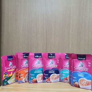 비타크래프트 고양이 수프 50g 3가지맛 x4팩씩 총 12팩 — 5점을 준 리뷰어가 2021년 8월 올린 사용 사진