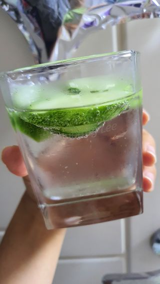몽베스트 Montbest with Sparkling water Plain 20병 — 4점을 준 리뷰어가 2022년 6월 올린 사용 사진