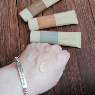 [후르디아] 끈적임 없는 착한성분 비건  핸드크림 3종 — 5점을 준 리뷰어가 2021년 2월 올린 사용 사진