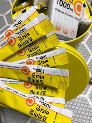 서울약사신협 프리미엄비타민C1000_2.5G x 100포 — 5점을 준 리뷰어가 2020년 12월 올린 사용 사진
