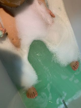 버블데이 배쓰밤 거품입욕제 버블바 6종 — 5점을 준 리뷰어가 2021년 8월 올린 사용 사진