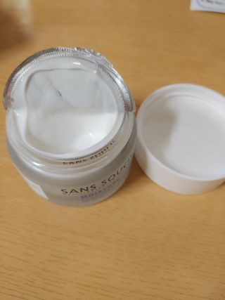 산수시 아쿠아 베네핏 24h 수부지 물광 속건조 수분크림 50ml — 4.5점을 준 리뷰어가 2021년 6월 올린 사용 사진