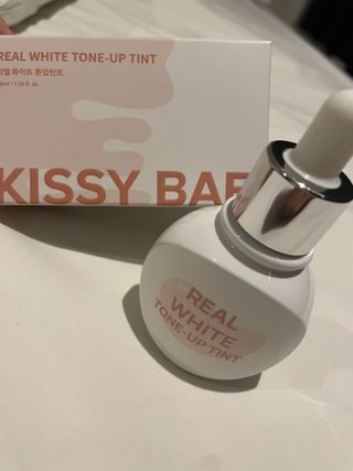KISSY BAE 키시베이 키시베이 리얼화이트 톤업틴트 — 5점을 준 리뷰어가 2021년 9월 올린 사용 사진
