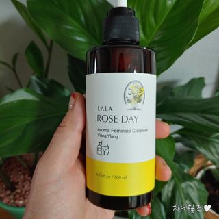 라라로즈데이 시즌2 여성청결제 200ml 아로마 페미민 클렌저, 독일더마인증 — 5점을 준 리뷰어가 2021년 9월 올린 사용 사진