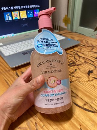벨먼 내추럴스파 수분광채 스크럽 바디워시 600ml 5종 — 5점을 준 리뷰어가 2022년 5월 올린 사용 사진