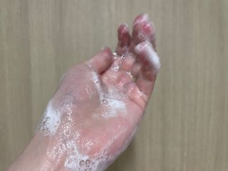 프리마인 메이크업과 들뜨는 각질까지 한방에 깐달걀로! 순하기까지한 셀베이스 그린티클렌저(200ml) — 5점을 준 리뷰어가 2023년 5월 올린 사용 사진