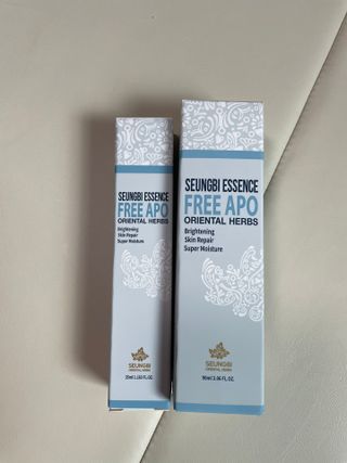조아산코스메틱 승비 에센스 프리아포 오리엔탈 허브 크림 + 승비 에센스 프리아포 오리엔탈 허브 스킨 SET — 3점을 준 리뷰어가 2021년 11월 올린 사용 사진