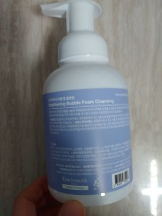 약손명가코스메틱 에오스보떼 브라이트닝 버블 폼 클렌징 300ml — 5점을 준 리뷰어가 2021년 12월 올린 사용 사진